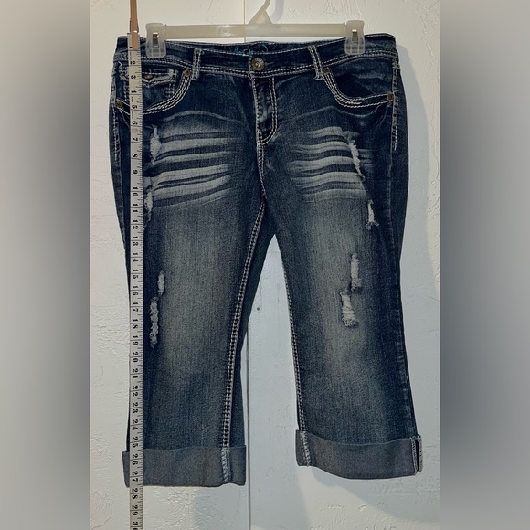 Ariya Distressed Dark Wash Denim Capri Jeans with Decorative Stitching - Picture 7 of 15